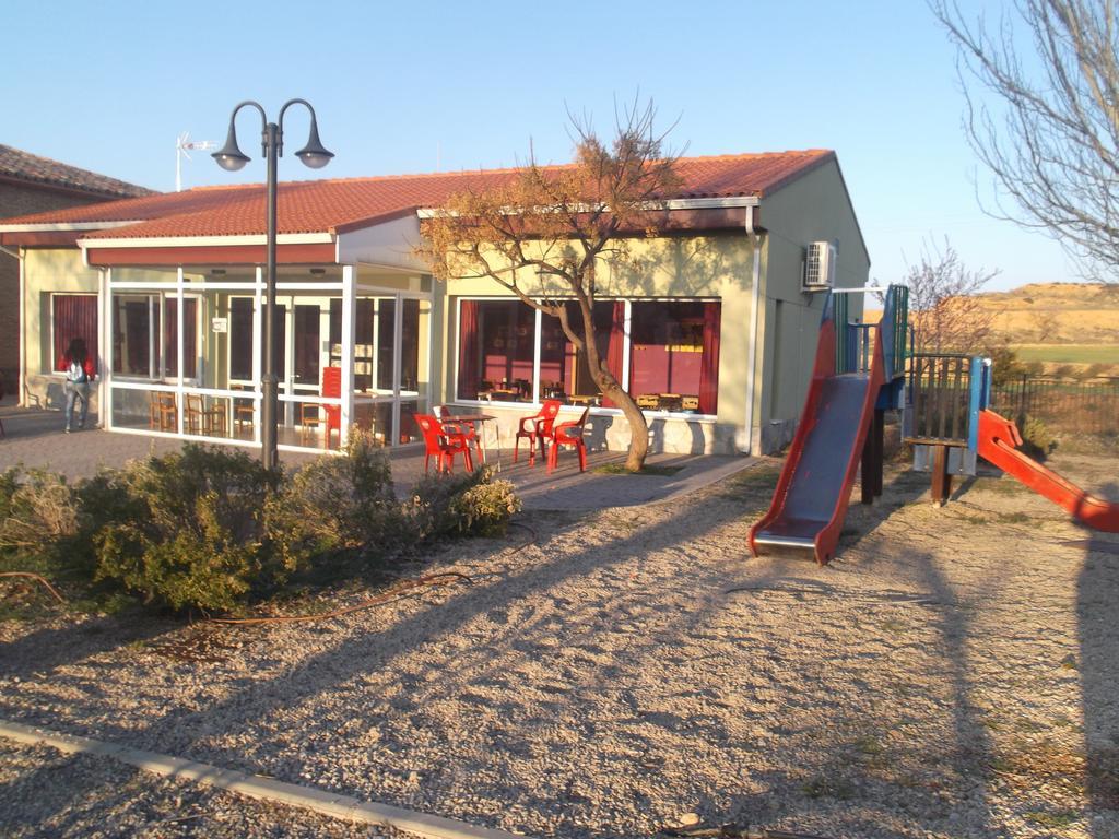 Albergue Cetina Exteriör bild
